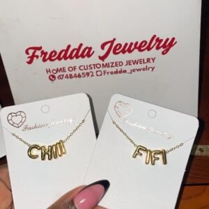 Personalized nameplate necklaces with the FreddaName gift bag